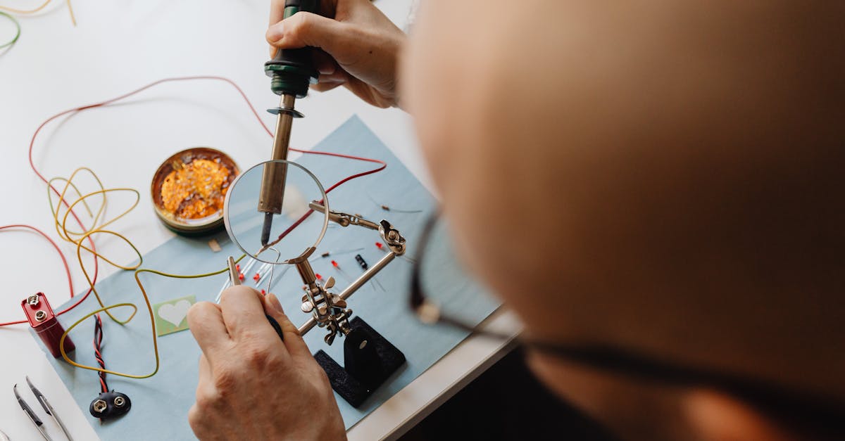 How to Choose the Right Electrician for Your Installation Needs